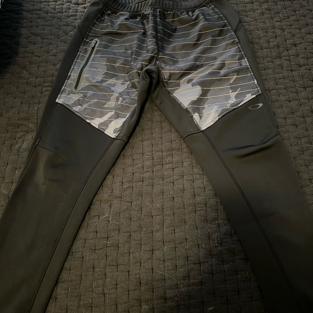 Men’s Oakley Joggers